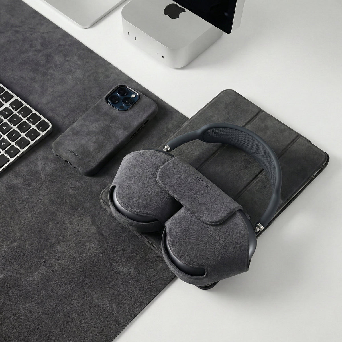 AirPods Max Alcantara Smart Case - Space Grey