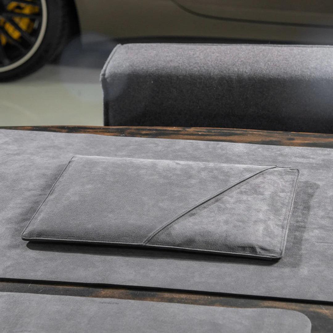 Alcantara Laptop Sleeve - 13 & 14 Inch - LEVEL UP MTA - Space Grey