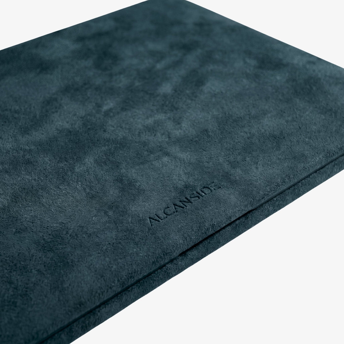 Alcantara MacBook Pro & Pro Max Cover - For 16 inch (2021-2024) - Navy Blue