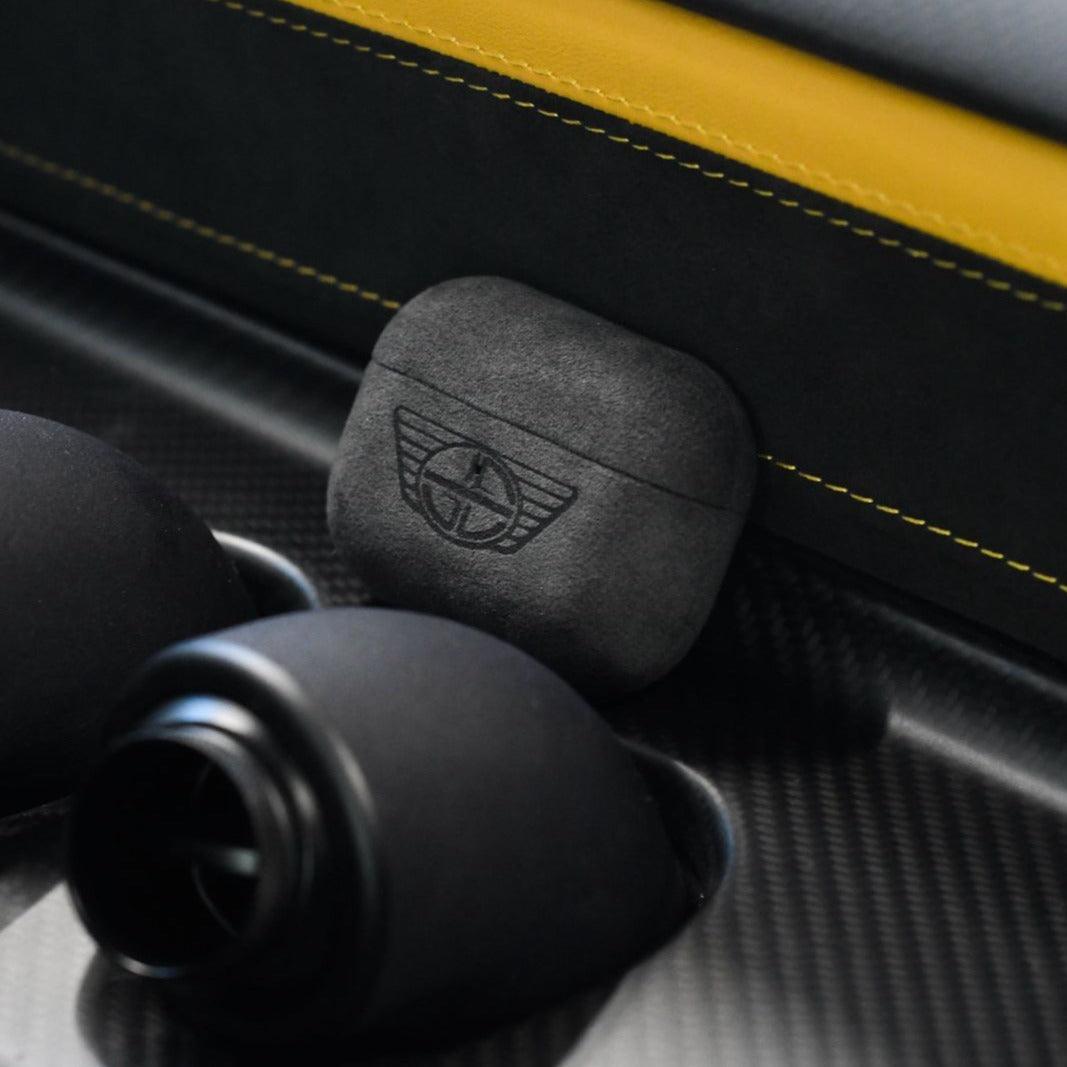 Donkervoort F22 - AirPods Pro (2nd Generation) Alcantara Case - Space Grey
