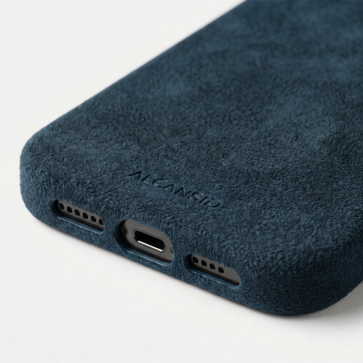iPhone 16 Pro Max - Alcantara Case - Navy Blue